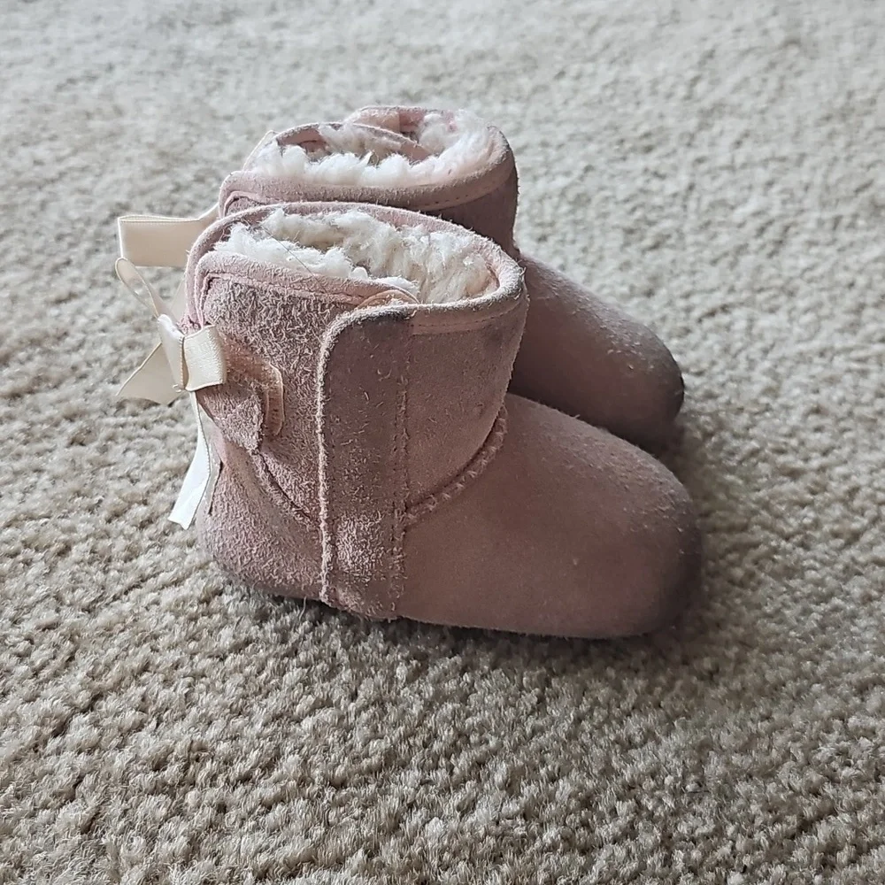 UGG Pink Jessie Bow Baby Booties Size 2/3